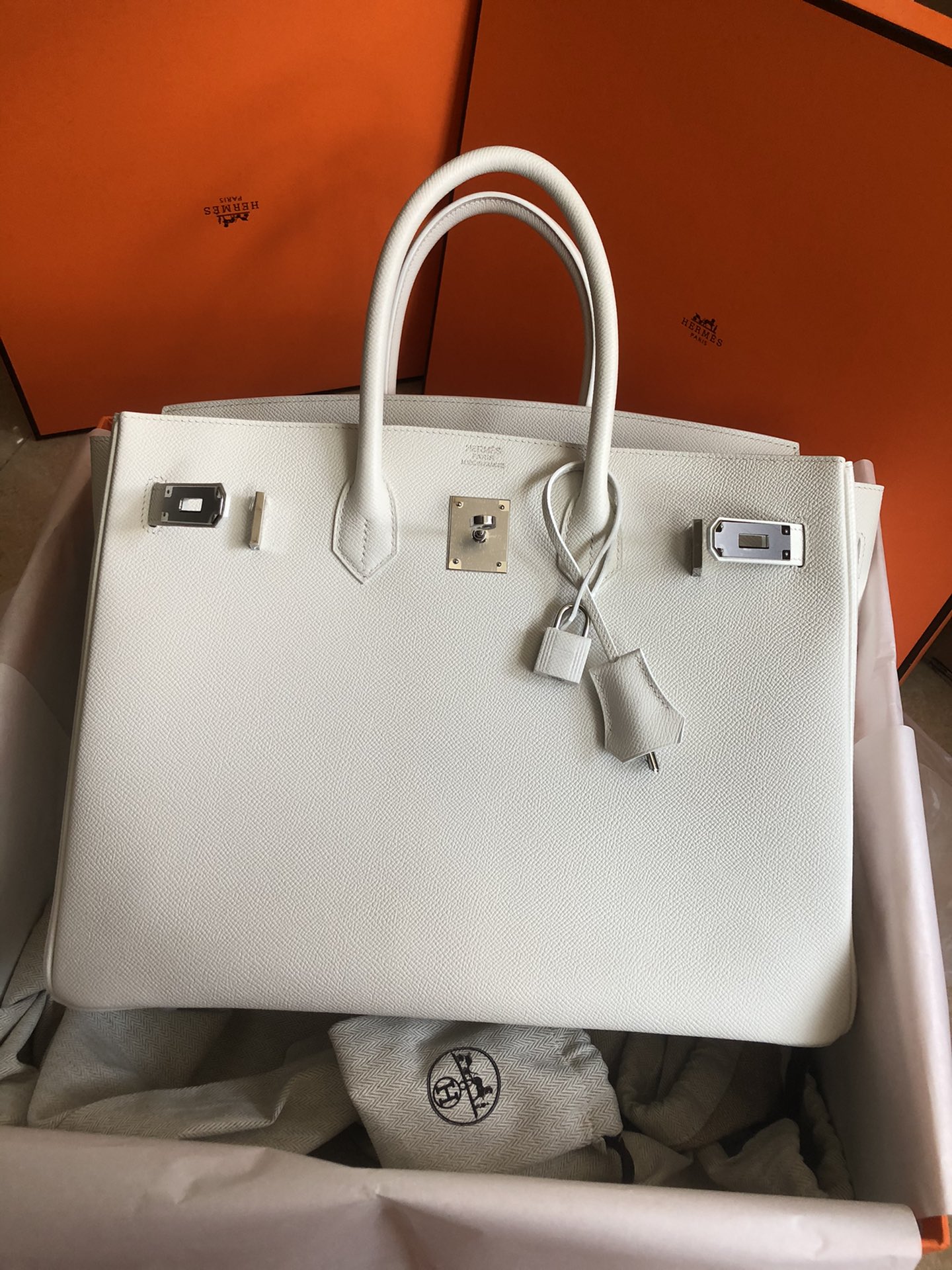 에르메스 버킨백30 화이트 금장 앱송